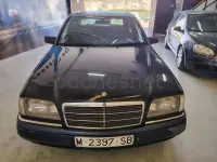 Usado Mercedes C220 Elegance 150 CV (110 kW) 1995 Azul Berlina