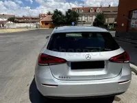 Usado Mercedes A250 218 CV (160 kW) 2021 Gris / plata Berlina