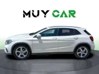 Usado Mercedes GLA180 122 CV (89 kW) 2019 Blanco SUV