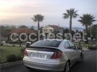 Usado Mercedes C220 143 HP (105 kW) 2001 Cinzento Sedan