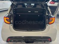 Usado Toyota Yaris Hybrid Sport 116 CV (85 kW) 2022 Gris / plata Berlina