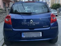 Usado Renault Clio II Expression 75 CV (55 kW) 2006 Azul Berlina
