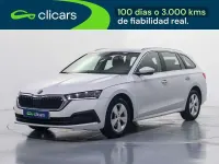 Usado Skoda Octavia Ambition 110 CV (80 kW) 2021 Blanco Familiar