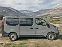 Usado Renault Trafic 121 CV (88 kW) 2019 Gris Monovolumen