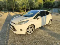 Usado Ford Fiesta 95 CV (69 kW) 2011 Blanco Berlina