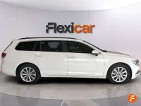 Usado VW Passat Advance 150 CV (110 kW) 2019 Blanco Familiar
