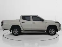 Usado Mitsubishi L200 150 CV (110 kW) 2021 Blanco Pickup/Camioneta