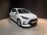 Usado Toyota Yaris Hybrid Business Edition 116 CV (85 kW) 2021 Blanco Berlina