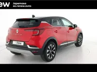 Usado Renault Captur Techno 91 CV (66 kW) 2023 Rojo deseo con techo negro SUV