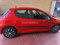 Usado Peugeot 207 90 CV (66 kW) 2007 Rojo Berlina