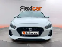 Usado Hyundai i30 110 CV (80 kW) 2018 Blanco Familiar
