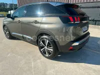 Usado Peugeot 3008 Allure 120 CV (88 kW) 2017 Gris / plata SUV