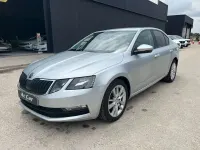 Usado Skoda Octavia Style 110 HP (80 kW) 2018 Cinzento Carrinha