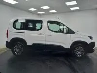 Usado Peugeot Rifter Active 101 CV (74 kW) 2023 Blanco Monovolumen