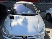 Usado Peugeot 206 70 CV (51 kW) 2005 Gris / plata Berlina