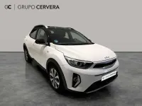 Usado Kia Stonic 101 CV (74 kW) 2022 Blanco SUV
