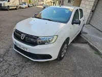Usado Dacia Sandero Lauréate 73 CV (53 kW) 2017 Blanco Berlina