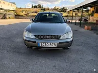 Usado Ford Mondeo Ghia 130 CV (95 kW) 2002 Beige Berlina