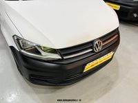 Usado VW Caddy 75 CV (55 kW) 2017 Blanco Monovolumen