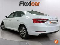 Usado Skoda Superb Style 150 HP (110 kW) 2022 Branco Carrinha