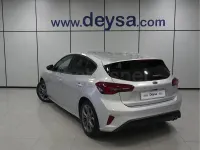 Usado Ford Focus ST-Line 125 CV (91 kW) 2026 Gris / plata Berlina
