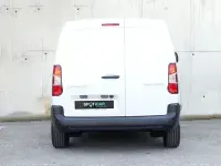 Usado Citroën Berlingo 102 CV (75 kW) 2024 Blanco Monovolumen