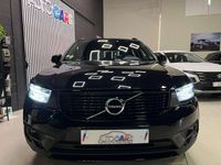 Käytetty Volvo XC40 150 HP (110 kW) 2020 Musta Katumaasturi