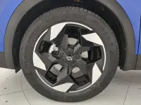 Usado Renault Captur Techno 100 CV (73 kW) 2025 Azul SUV