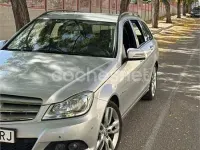 Usado Mercedes C200 Avantgarde 136 CV (100 kW) 2011 Gris / plata Familiar