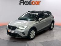 Usado Seat Arona Style 110 CV (80 kW) 2022 Gris SUV