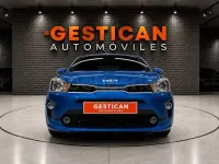 Usado Kia Rio 84 CV (61 kW) 2023 Azul Berlina