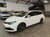 Usado Toyota Auris Hybrid Active 136 CV (100 kW) 2018 Blanco Familiar