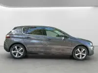 Usado Peugeot 308 Style 131 CV (96 kW) 2019 Gris / plata Berlina