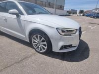 Begagnad Audi A3 Ambiente 150 HK (110 kW) 2019 Vit Sedan