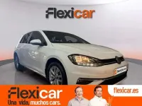 Käytetty VW Golf VII Advance 125 HP (91 kW) 2018 Valkoinen Viistoperä