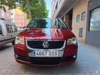 Usado VW Touran Advance 105 CV (77 kW) 2010 Rojo Monovolumen