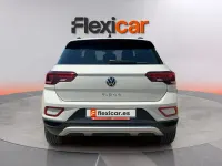 Usado VW T-Roc Life 150 CV (110 kW) 2023 Gris SUV