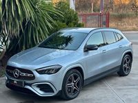 Usado Mercedes GLA200 150 CV (110 kW) 2024 Gris / plata SUV
