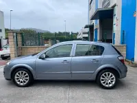 Usado Opel Astra Enjoy 90 CV (66 kW) 2006 Azul Berlina