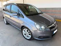 Usado Opel Zafira Cosmo 120 CV (88 kW) 2006 Gris / plata Monovolumen