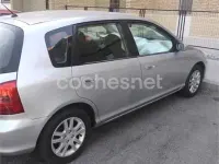 Usado Honda Civic ES 100 CV (73 kW) 2002 Gris / plata Berlina