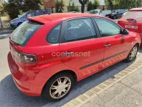 Usado Seat Ibiza Sport 100 CV (73 kW) 2006 Rojo Utilitario