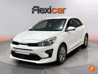 Usado Kia Rio 101 CV (74 kW) 2023 Blanco Berlina