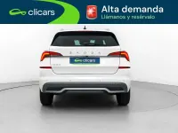 Usado Skoda Kamiq Ambition 110 CV (80 kW) 2022 Blanco SUV