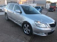 Usado Skoda Octavia Ambition 105 CV (77 kW) 2011 Gris / plata Familiar