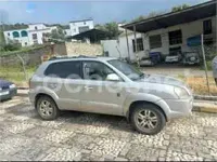 Usado Hyundai Tucson Comfort 140 CV (102 kW) 2006 Gris / plata SUV