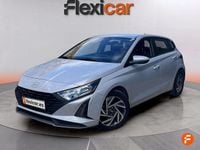 Usado Hyundai i20 84 CV (61 kW) 2024 Gris Utilitario