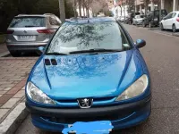 Usado Peugeot 206 70 CV (51 kW) 2003 Azul Berlina