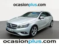 Usado Mercedes A180 Style 109 CV (80 kW) 2014 Gris plata Utilitario