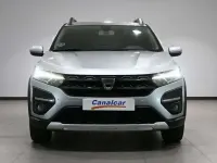 Usado Dacia Sandero Essentiel 91 CV (66 kW) 2021 Gris Utilitario